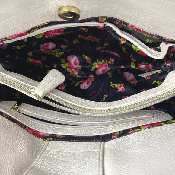 BETSEY JOHNSON White Floral Crossbody Top Handle Vegan Bow Cute Coquette_Flaw - Picture 8 of 9